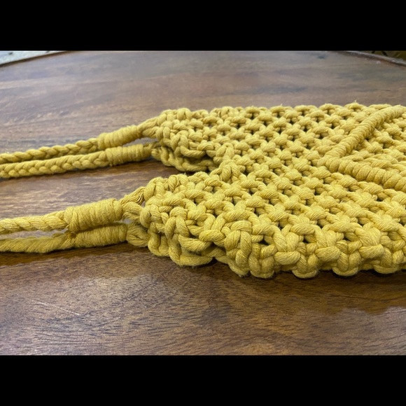 Crochet Fringe Purse - Picture 5 of 6